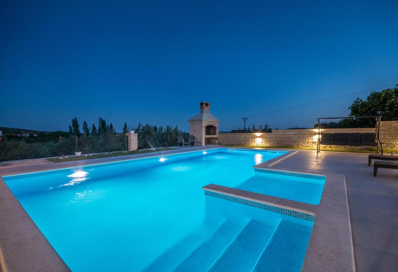 Poolincluded - Holiday Home Maslina Lisane Ostrovicke Ngoại thất bức ảnh