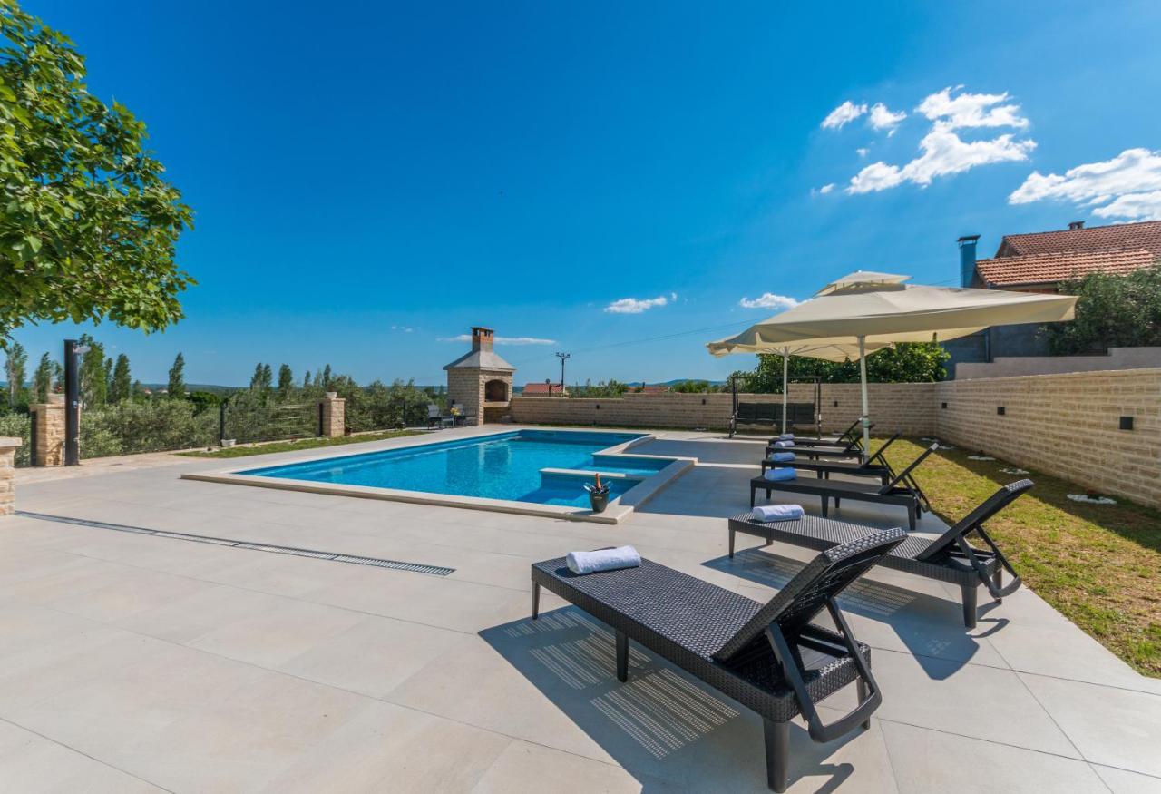 Poolincluded - Holiday Home Maslina Lisane Ostrovicke Ngoại thất bức ảnh
